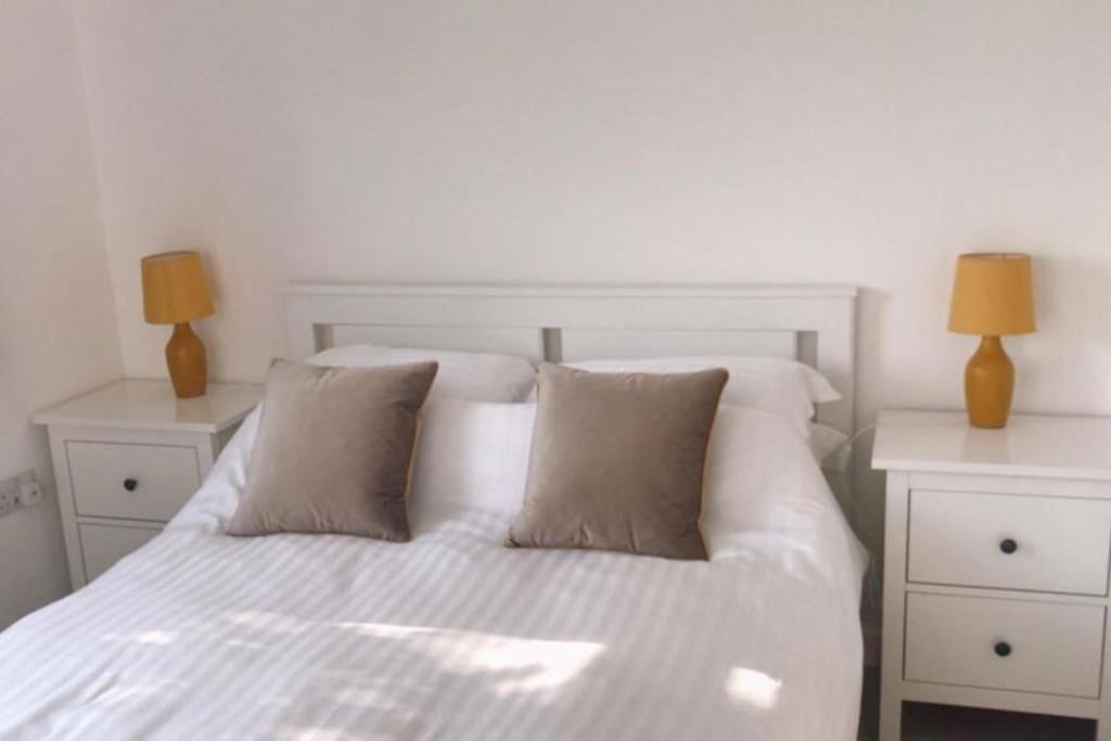 Dingley Dell - Superb Location For Truro In Private Accommodation Perranwell Eksteriør bilde