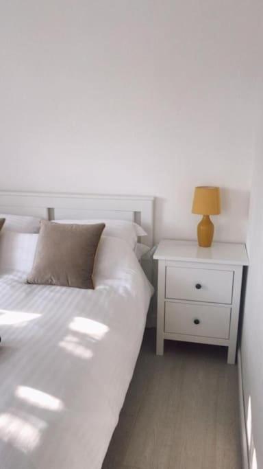 Dingley Dell - Superb Location For Truro In Private Accommodation Perranwell Eksteriør bilde